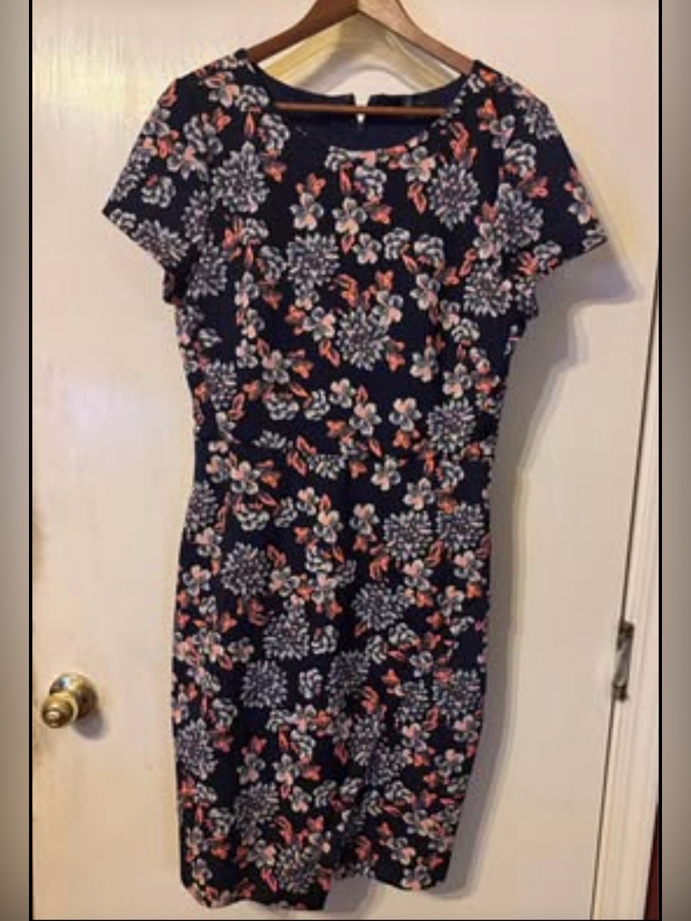 Kut from the Kloth Navy Floral short sleeve Midi Dress size 8